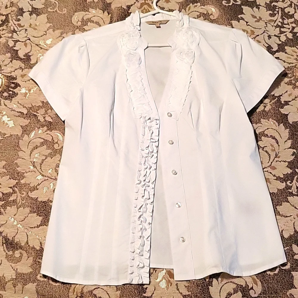 NWOT Crisp White Cotton Stretch Blouse, Short Sleeve, Ruffled V-neck, S - Picture 8 of 15